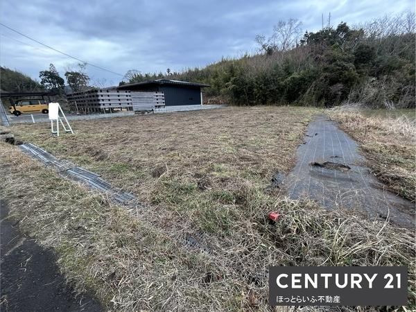 平坦な売地です。南道路に接道良好で設計の自由度あります
