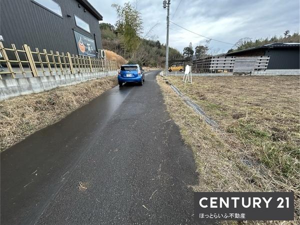平坦な売地です。南道路に接道良好で設計の自由度あります
