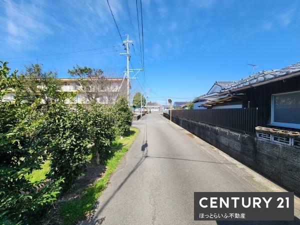 閑静な立地に広々とした土地が登場しました