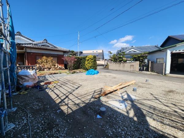 静かな環境でお子様も安心して遊べる物件です