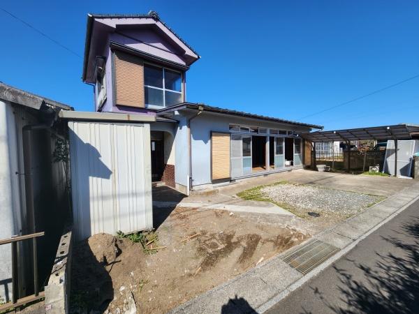 静かな場所に５２坪の解体更地の土地が出ました