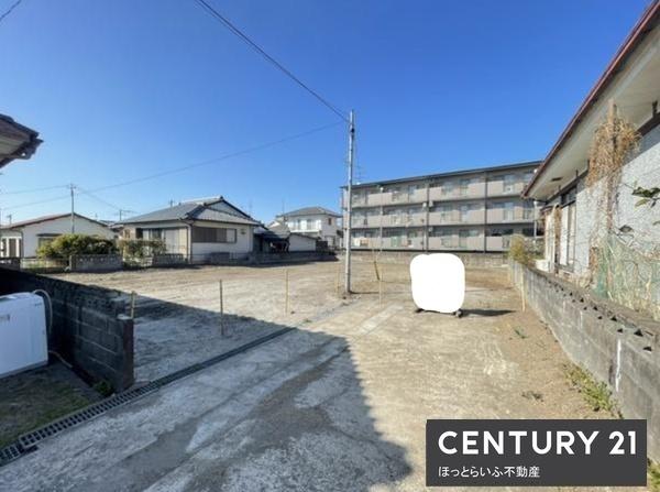 南向きの私道に面した売地。陽射しを利用した設計が可能