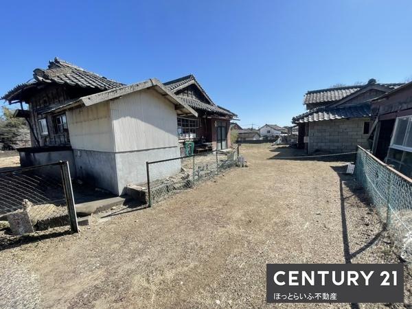 広々とした敷地を活かした住まいを提案します。
