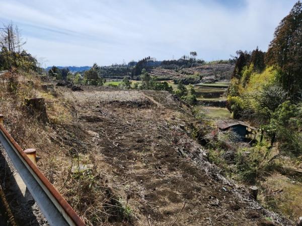 道路沿いにある事業用地としてお勧めの土地です