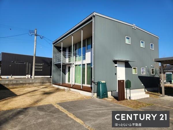 お子様が安心して遊べる庭がある住宅です