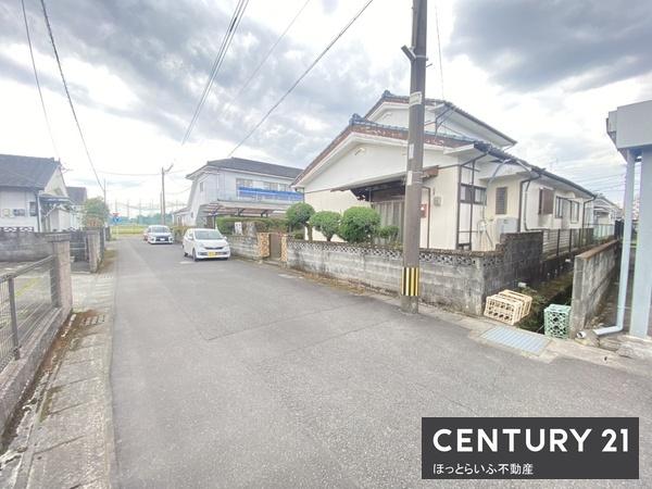 中古戸建て住宅で、2階建て7DKの広さです。