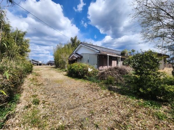 静かな環境に広い土地が出ました