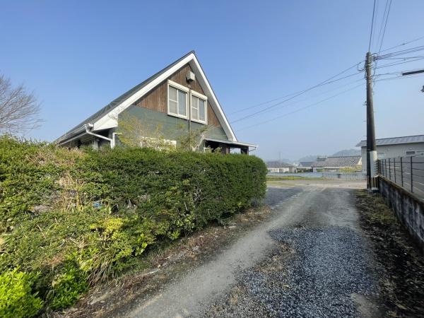 1998年築の2階建て3LDK戸建てです