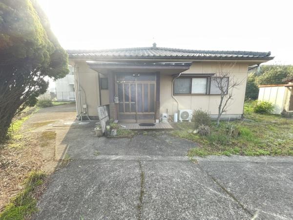 3LDK平屋の中古戸建です。