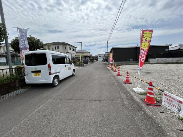 建築条件付きですが日当たりのいい場所です