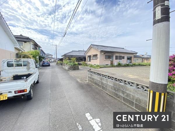 日豊本線三股駅から徒歩28分の位置にあります。