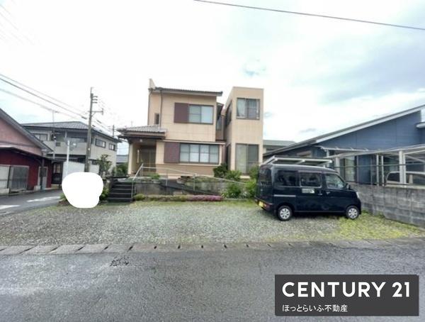 2階建て中古戸建です