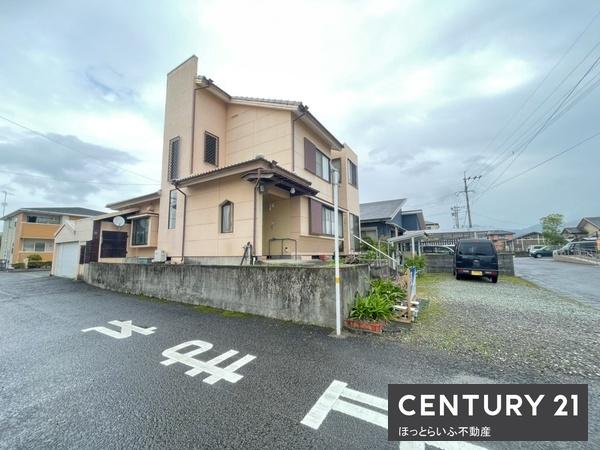2階建て中古戸建です