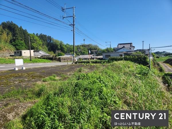 10号線沿いにあり資材置き場としての利用はいかがでしょうか