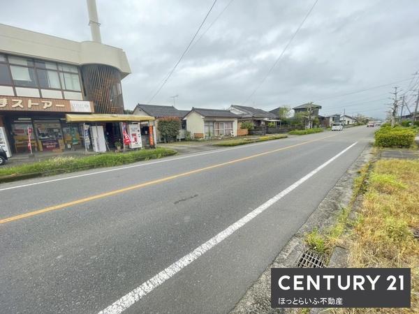前面道路が広くて安心　新築予定の方にもおすすめな土地