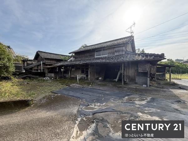 学校まで徒歩圏内　のどかな地域にいちする中古物件です
