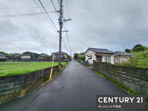 角地で日当たり良好　マイホーム建築に適した土地です