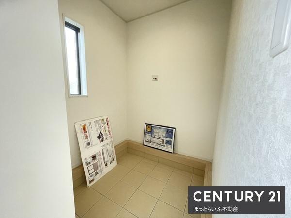 お買い物に便利な立地に新築平屋建てが登場します