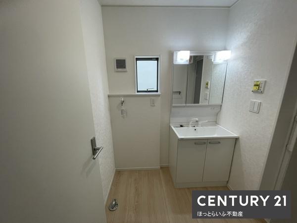お買い物に便利な立地に新築平屋建てが登場します