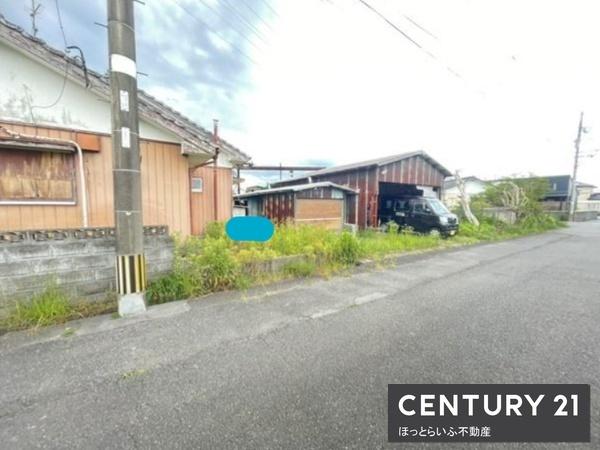 ２分割販売に応じます　　解体更地渡しです
