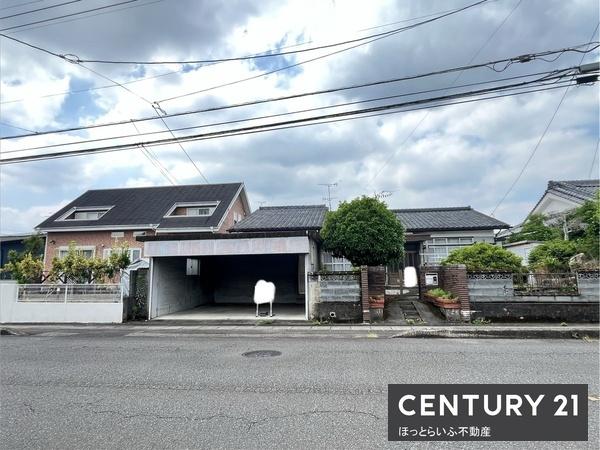 買い物にも便利な立地に中古物件が登場しました
