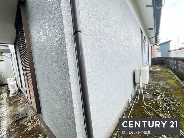 買い物にも便利な立地に中古物件が登場しました