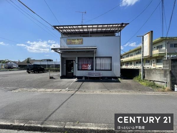 大通りにある視認性の店舗付き土地です