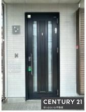 平屋建ての間取りは3LDKで、家族での生活に適しています。