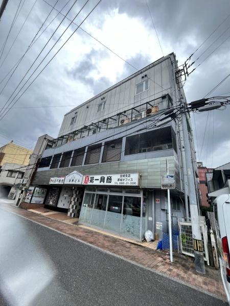 10号線にアクセス良好！事業用テナントビルのご紹介です。