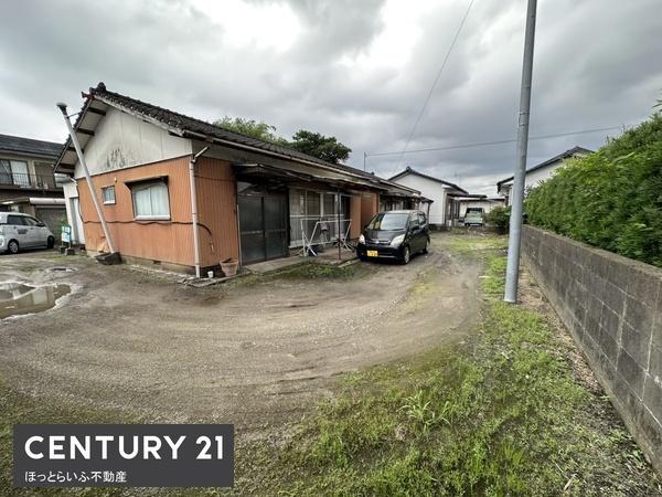 鷹尾三丁目の物件のご紹介です　土地としてもご活用できます