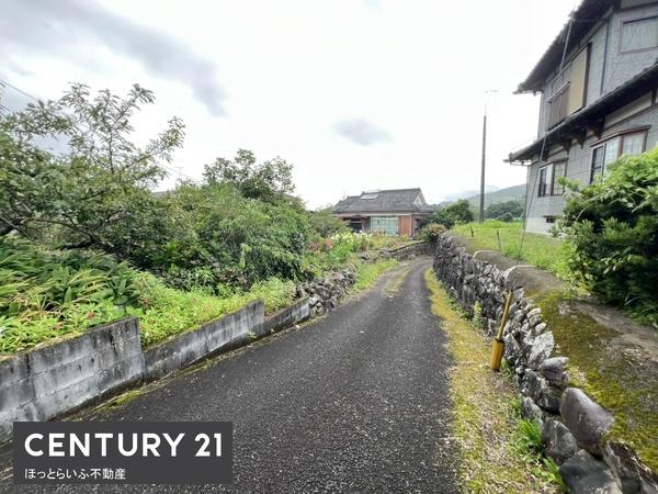 見晴らしのよいまとまった土地が登場しました