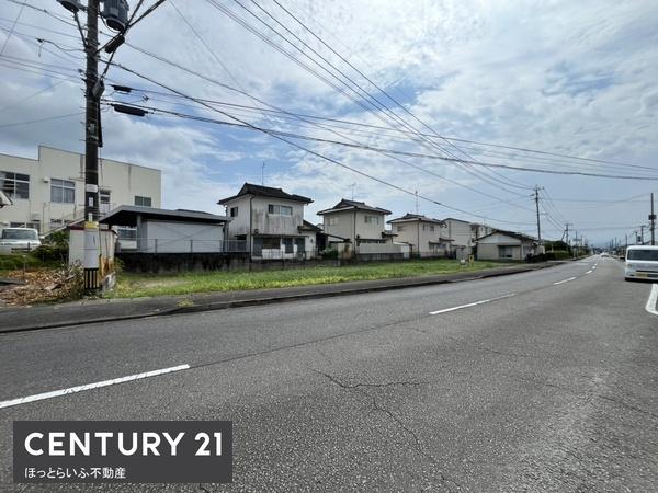 店舗居住用に　小学校近くの広大な土地です
