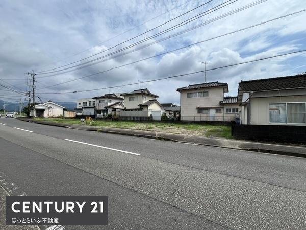 店舗居住用に　小学校近くの広大な土地です