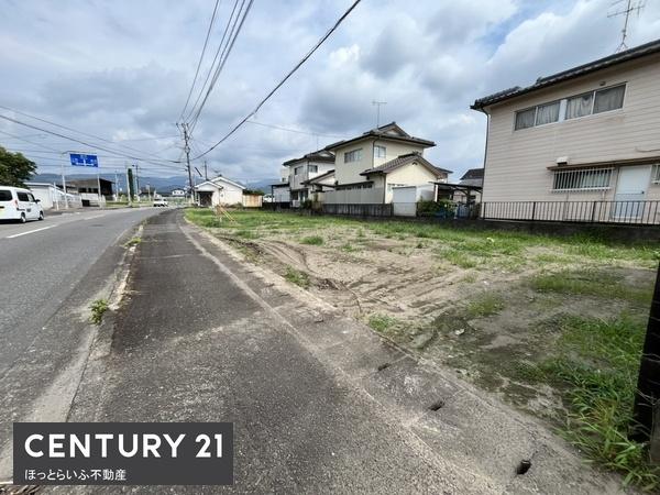 店舗居住用に　小学校近くの広大な土地です
