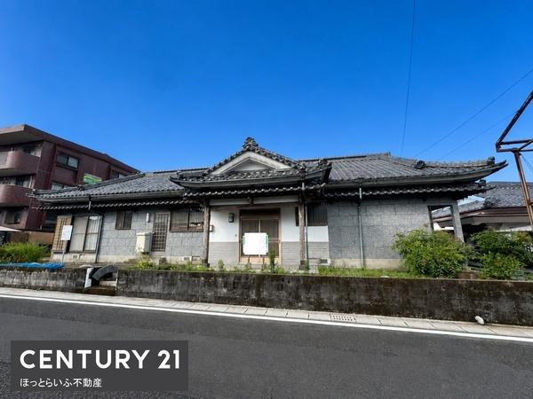 公園も近くにあり小学校も歩いて行ける距離にある中古住宅