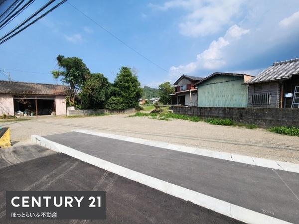 269号線沿いに資材置き場等に利用できる土地が出ました