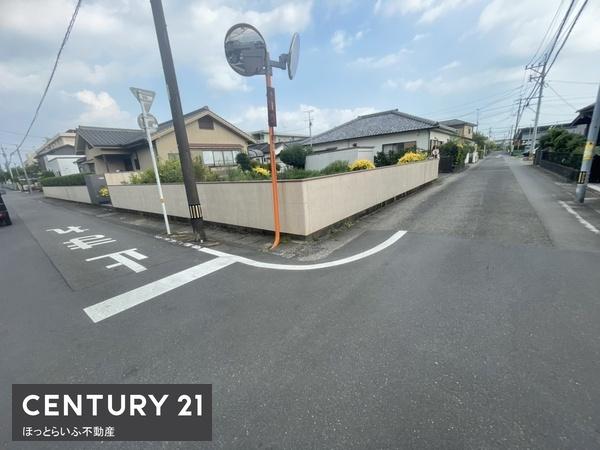 祝吉中学校まで徒歩3分圏内の売地です