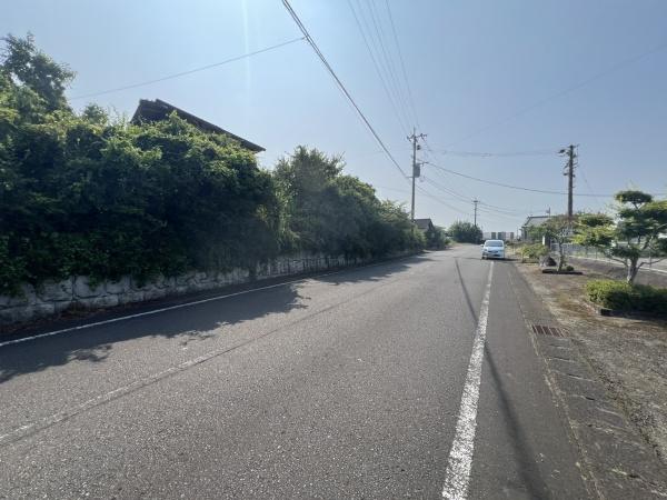 高台の広々とした土地