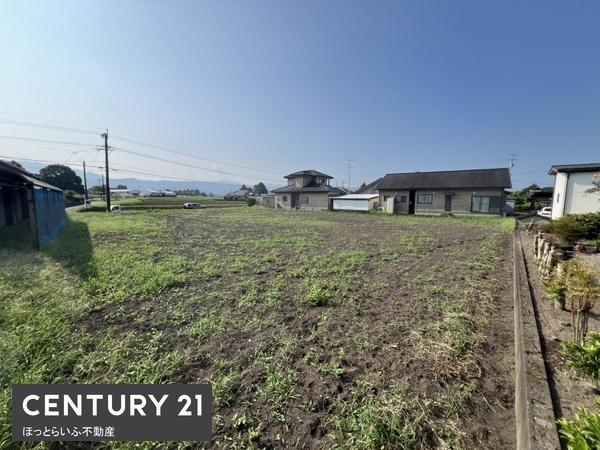 理想の農業ライフをはじめるなら今　広々とした畑です