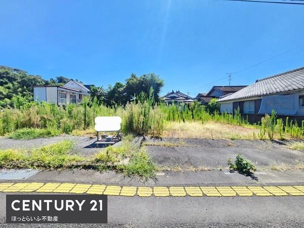 10号線に面した利便性のよい土地です