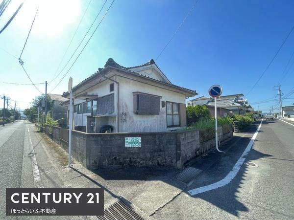 街の中心地に近い場所で利便性がいい中古住宅です