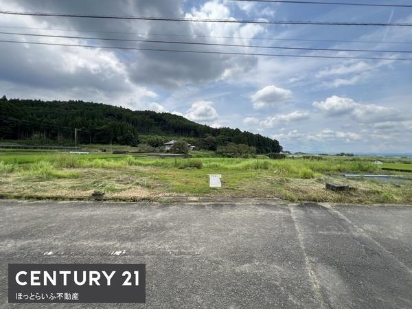 梅北町に広々とした面積の土地が登場しました