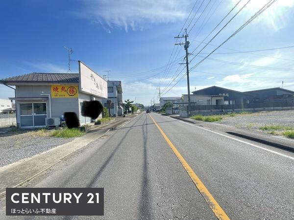 高速道路乗り口近くに焼き鳥屋さん跡店舗が登場しました