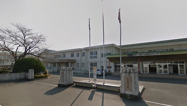 北諸県郡三股町新馬場の中古一戸建て(三股町立三股中学校)