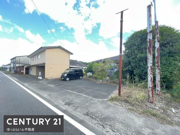 県道沿いのまとまった広い敷地　事業用地に最適です