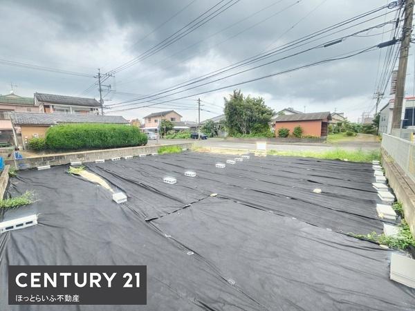 通り沿いにコンパクトな土地が出ました