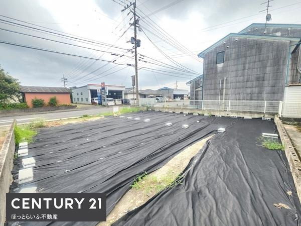 通り沿いにコンパクトな土地が出ました