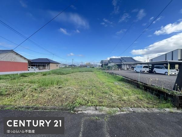 通りから入った住宅地にある土地です