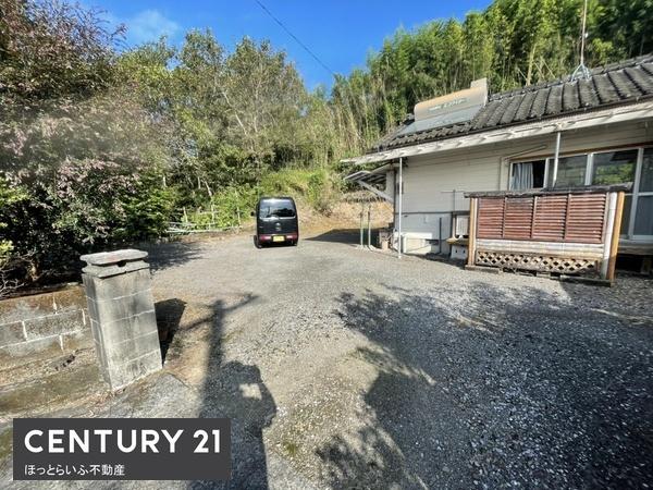 ファミリーにもおすすめ部屋数の多い中古平屋建です