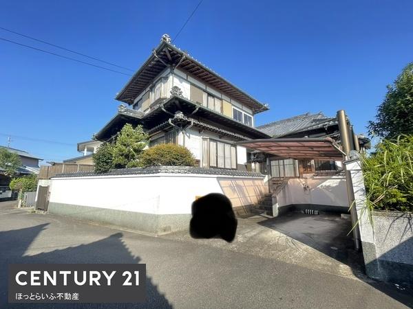 落ち着いた空間を醸し出す和風住宅です
